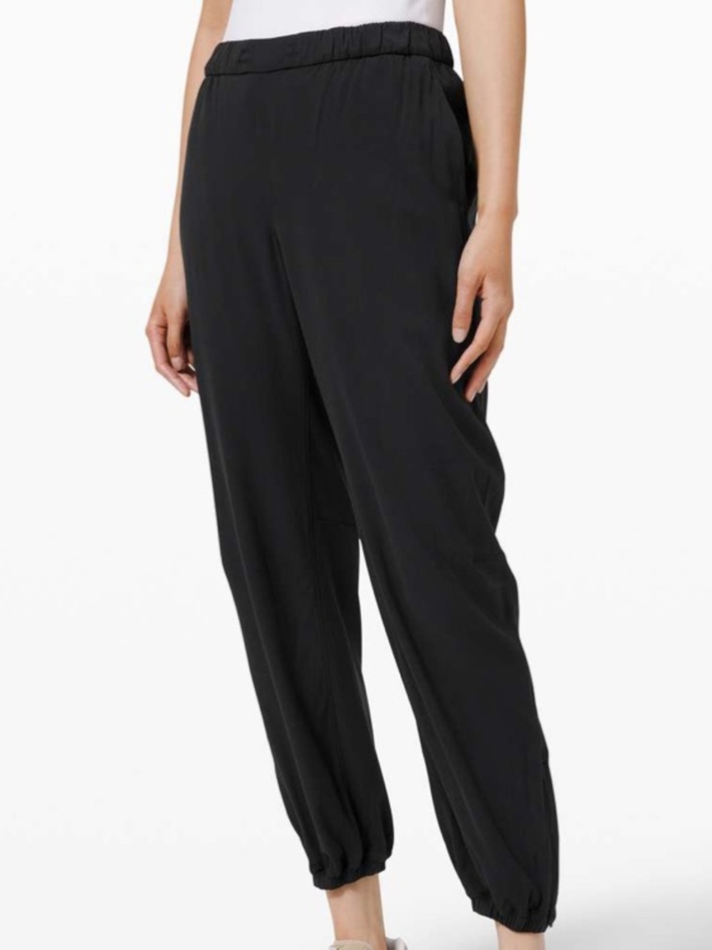 Lululemon Essential Affinity Mid Rise Jogger